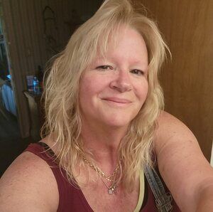 Meet your Posher, Debra